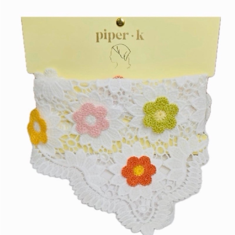 NWT ⚜️🌺⚜️ Piper K Crochet Floral Head Scarf Bandana Knit Head Wrap